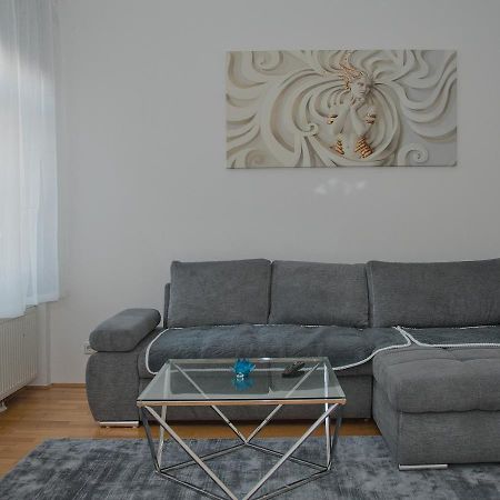 Blue Lotus Apartment Viena Exterior foto