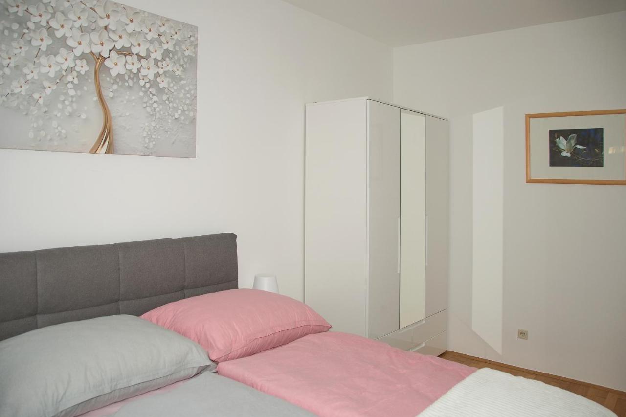 Blue Lotus Apartment Viena Exterior foto